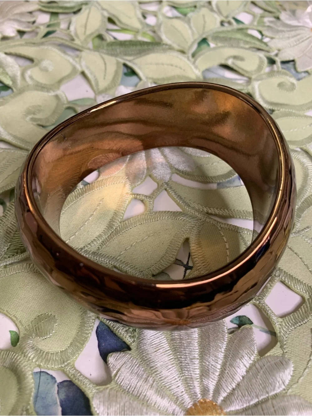 Classic Hammered Metal Look Bangle Bracelet - Copper